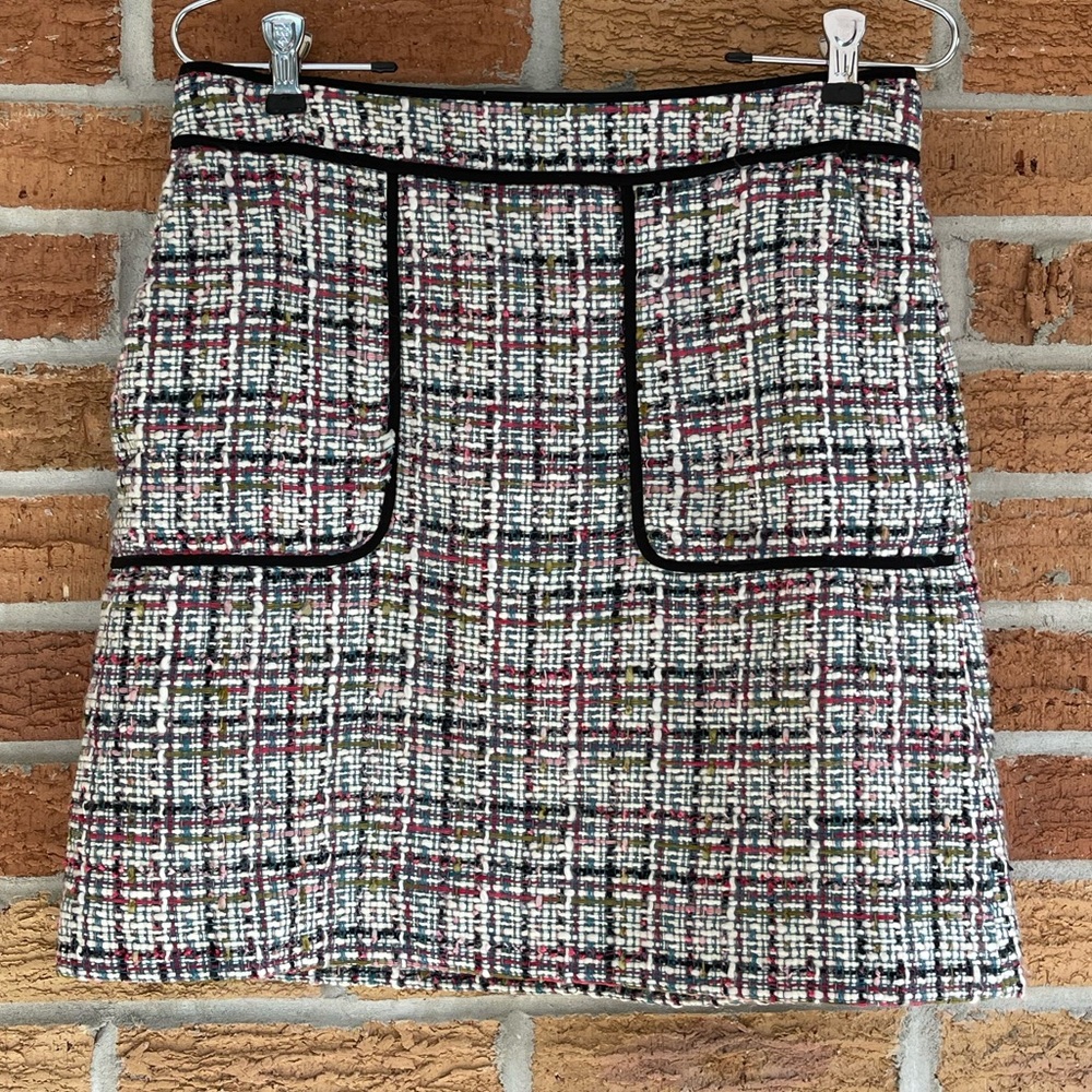 Loft skirt with pockets